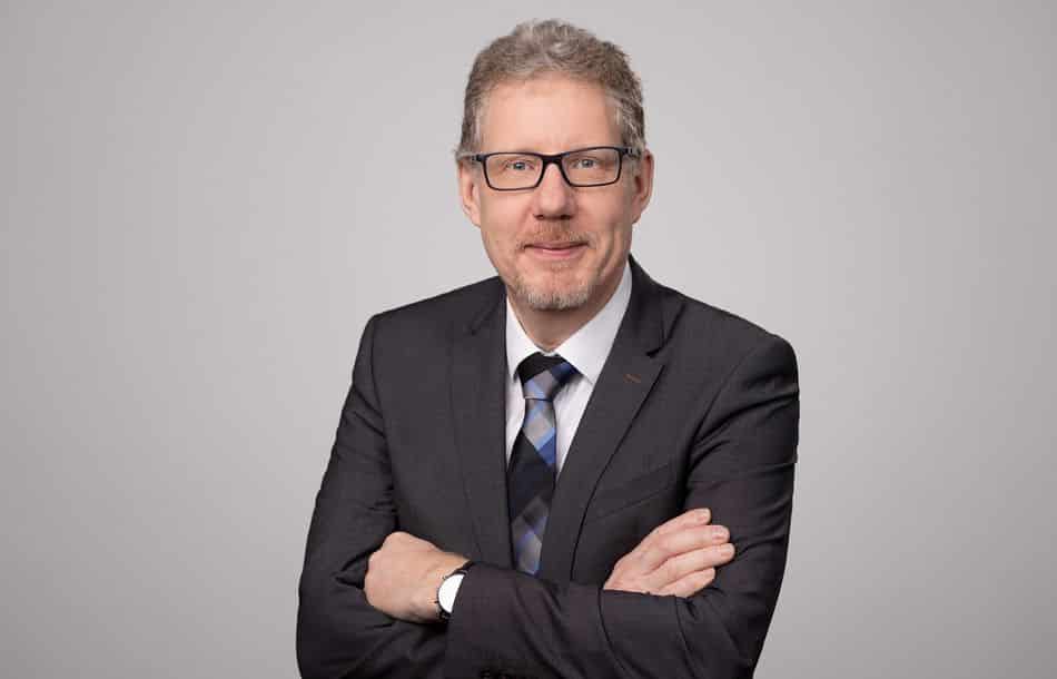 Orders received by the German machine tool industry in the first quarter of 2024 were 24 % down on the same period last year Orders received by the German machine tool industry in the first quarter of 2024 were 24 % down on the same period last year